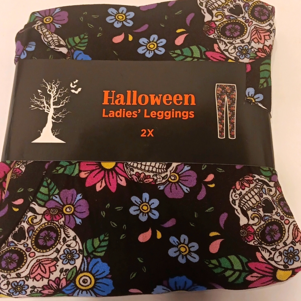 Bobbie Brooks Halloween Themed 2x Flowers and Skulls
